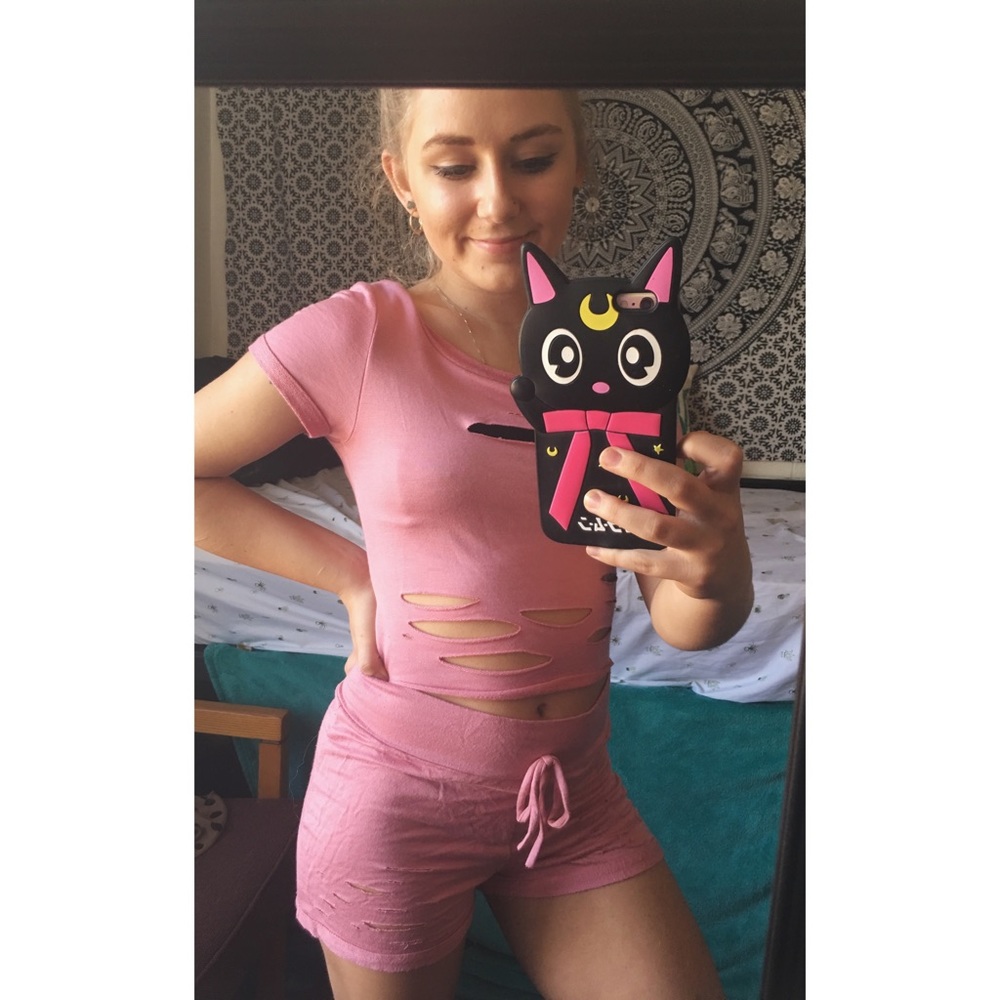 PINK DISTRESSED TOP AND SHORT SET